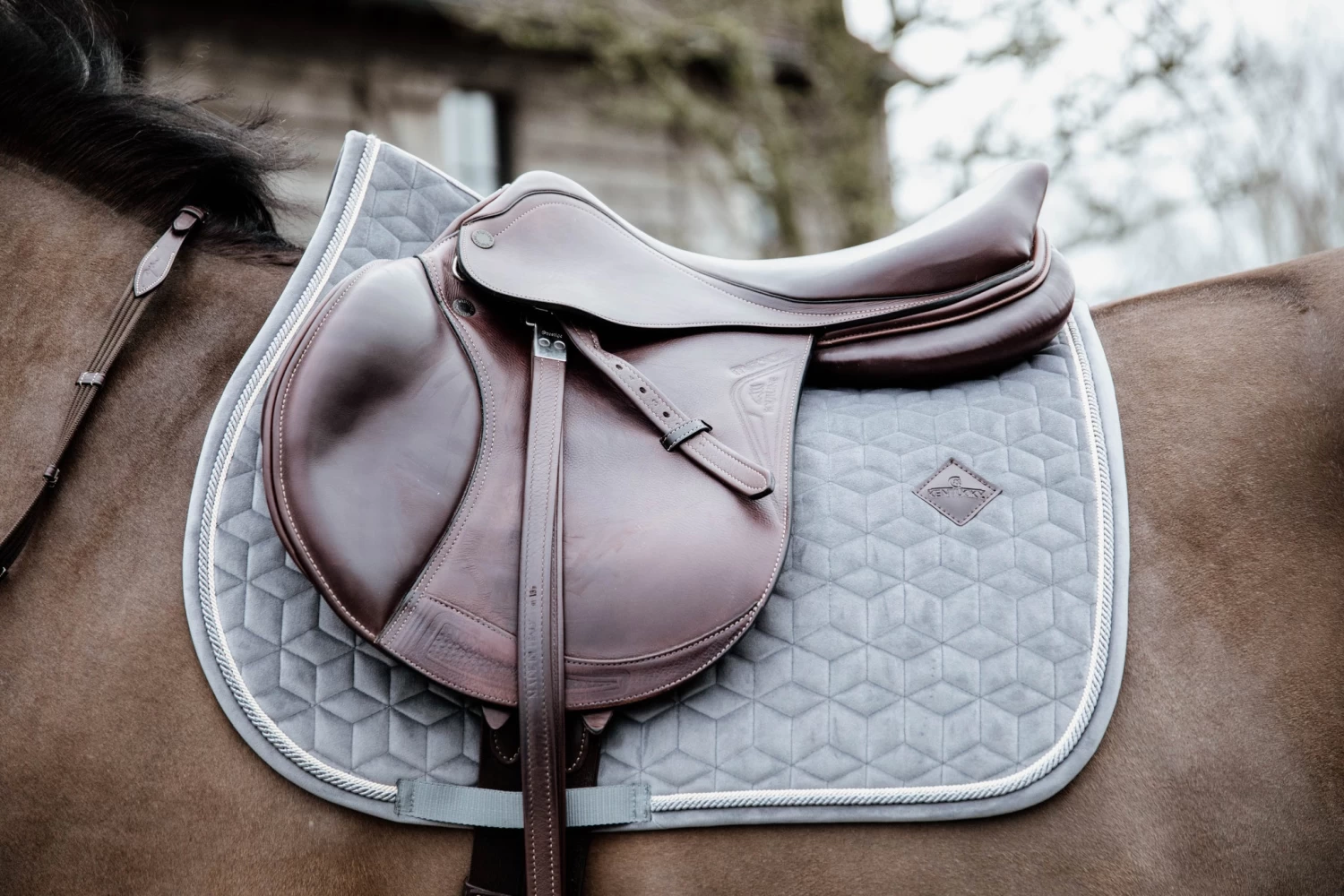 Kentucky Velvet Jump Saddle Pad Grey - Image 2